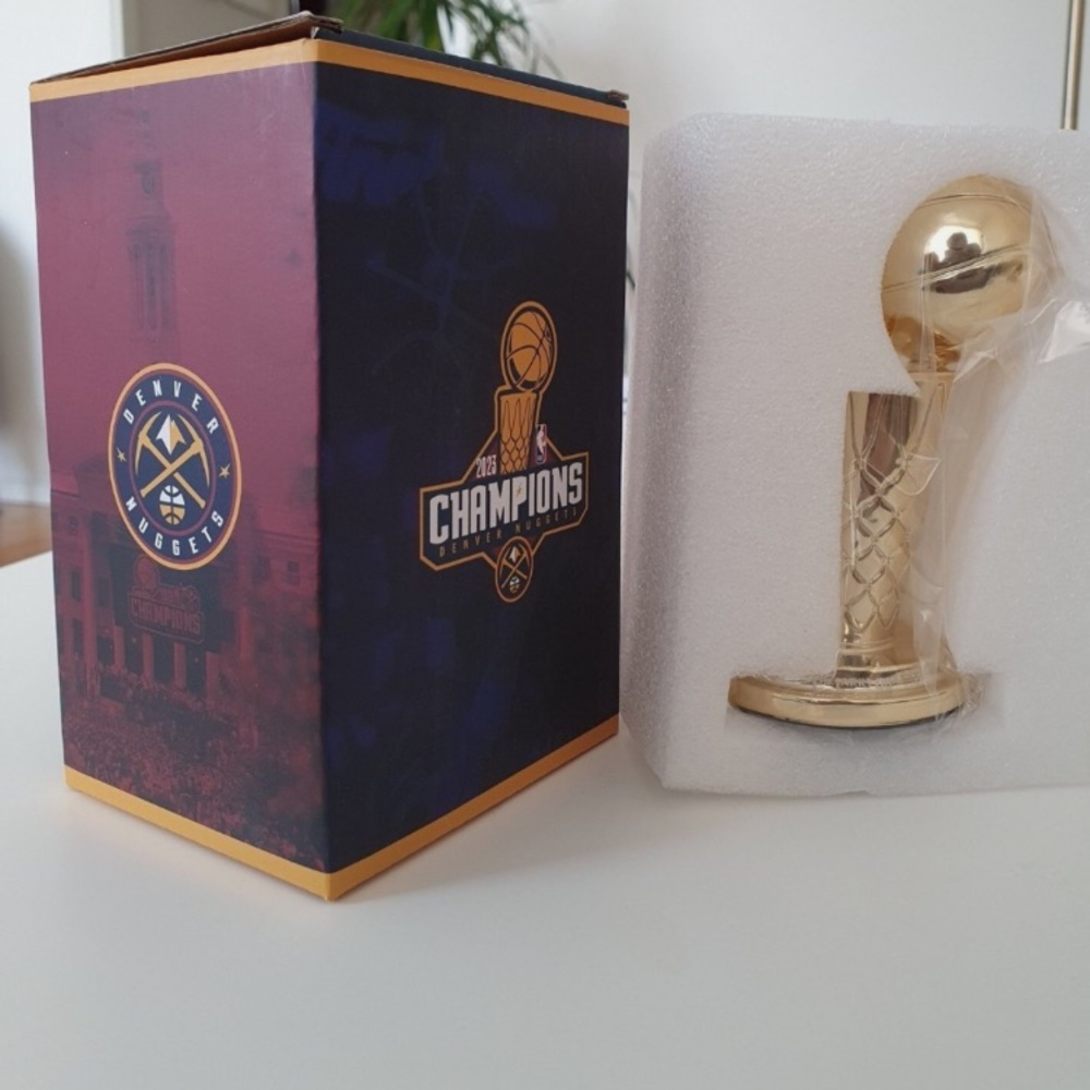NEW Denver Nuggets NBA Champions 2023 - mini replica Larry O'Brien (4.5 inches)